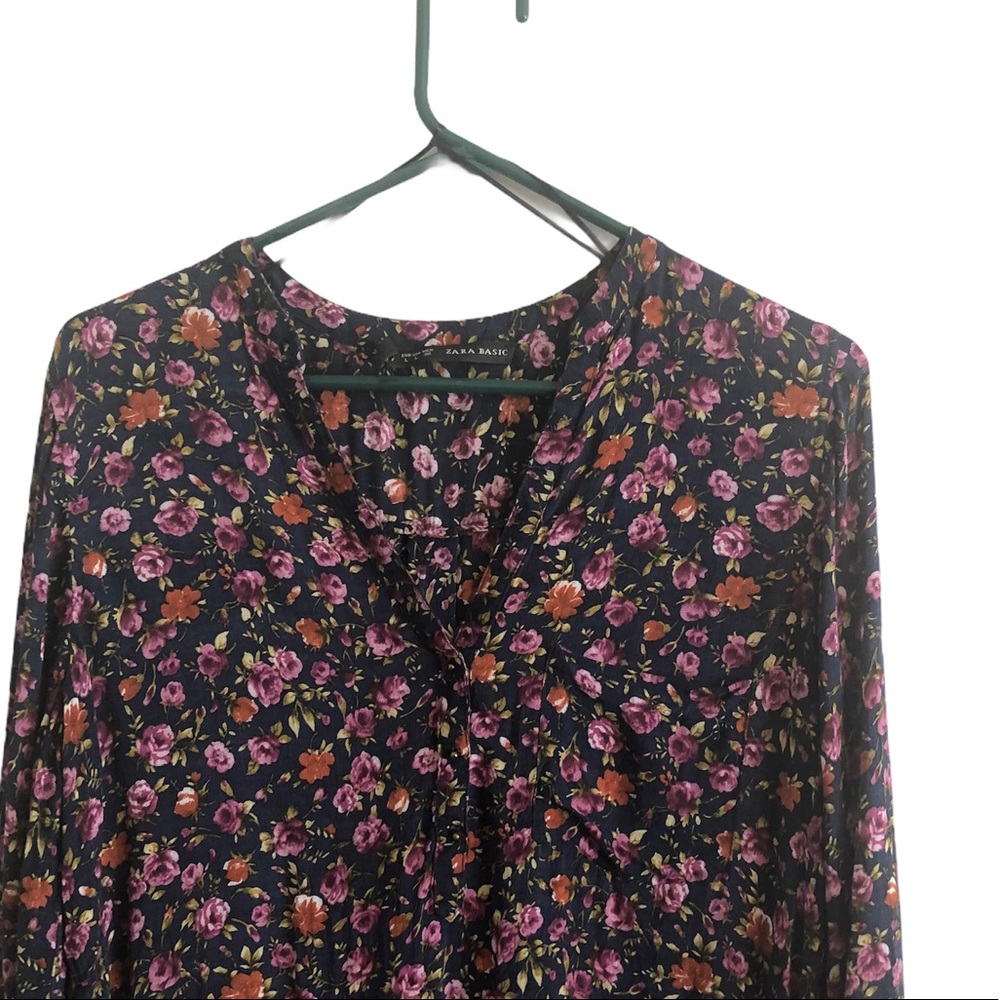Zara Basic Floral Blouse Size Large - image 2